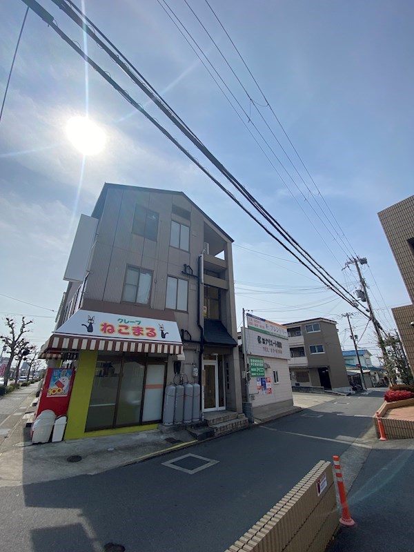 【姫路市御立西のマンションの建物外観】