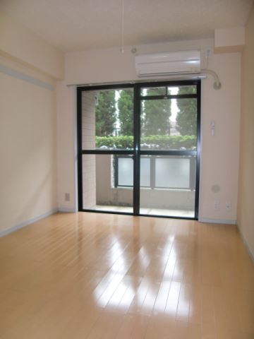 眺望　設備床材等、多少異なる場合があります。