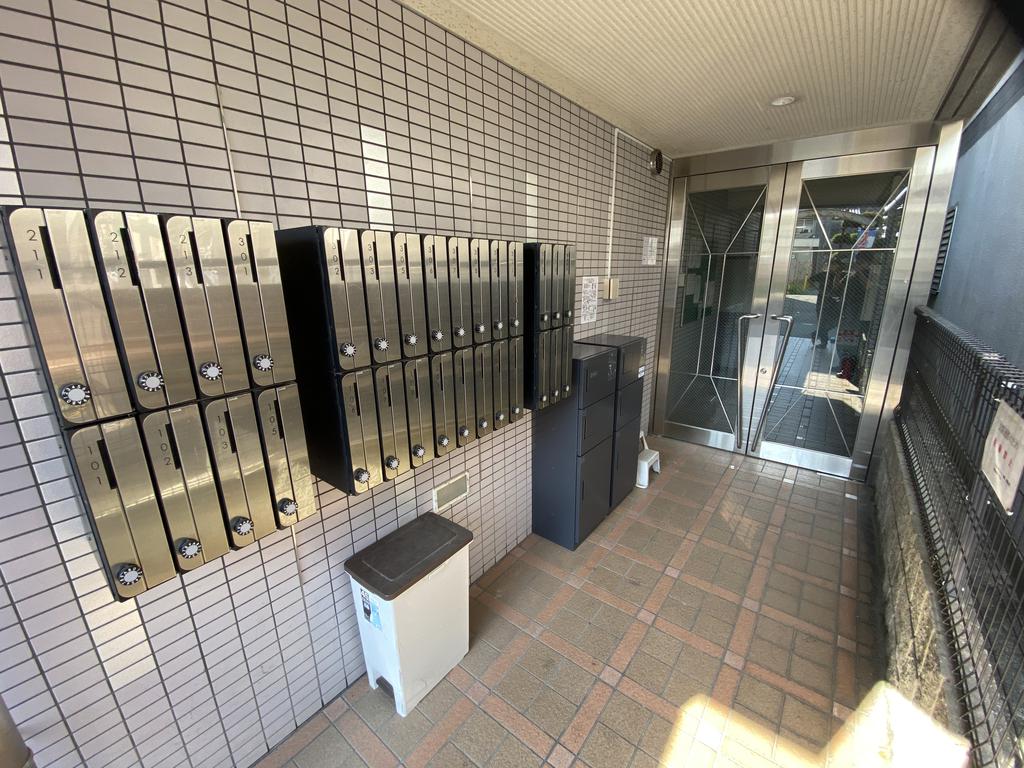 エントランス　【SUUMO特別料金】敷礼・仲介手数料無料！フリーレント付！