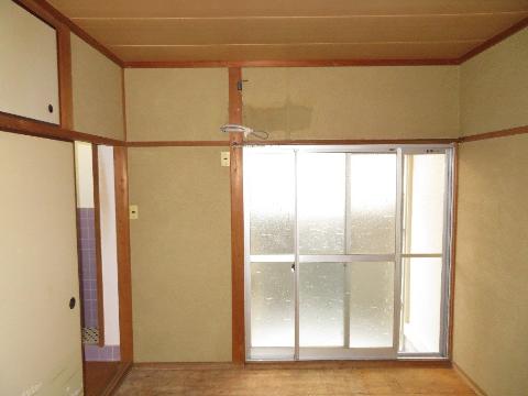 居室・リビング　室内