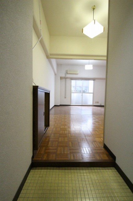 玄関　同物件、別号室写真