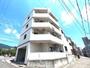 建物外観　角地に立地。お洒落な外観です。