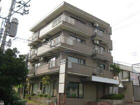 富里市日吉台のマンションの建物外観