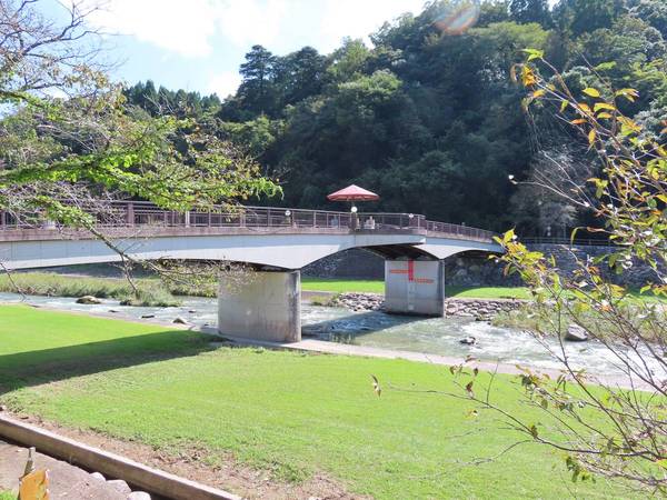 【ビレッジハウスみささ1号棟の公園】