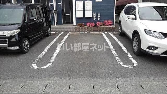 【リブラの駐車場】