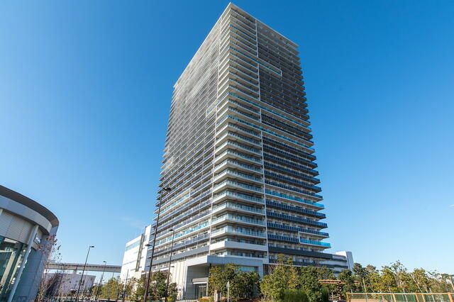 江東区有明のマンションの建物外観