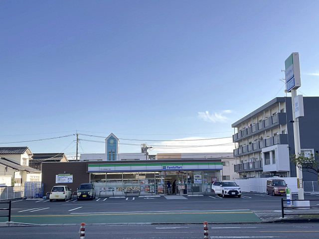 コンビニ　ファミリーマート 大分東津留２丁目店（コンビニ）まで480m