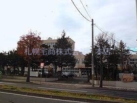 【ラヴィータ平岸の小学校】