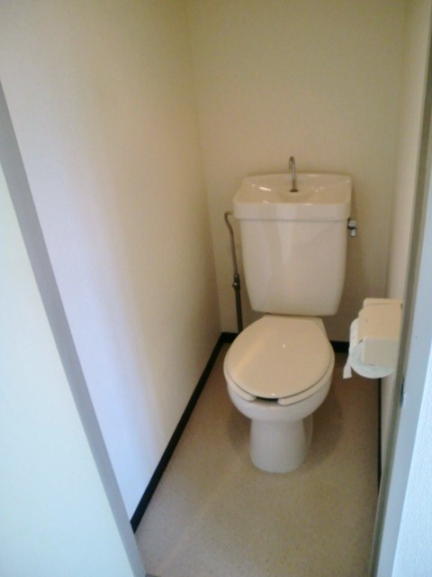 丸幸マンションのトイレ写真