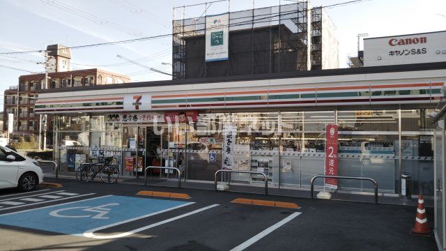 【和歌山市黒田のアパートのコンビニ】