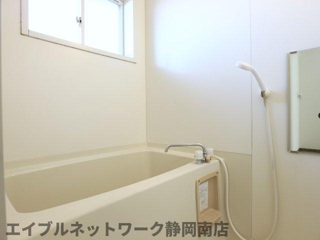 バス・シャワールーム　日々の暮らしに欠かせないお風呂です