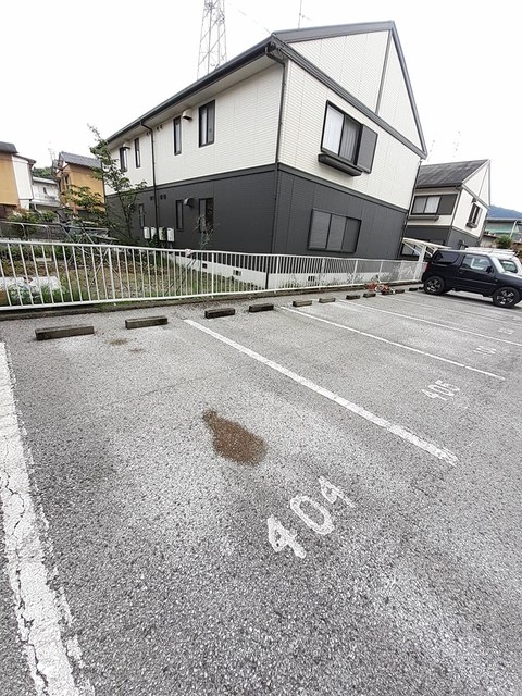 【ジャーマンアイリス西川の駐車場】