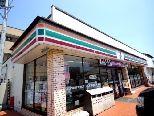 コンビニ　セブンイレブン 静岡馬渕店（コンビニ）まで521m