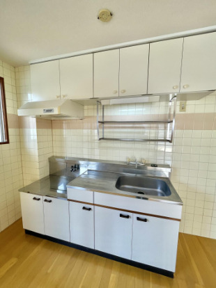 キッチン　※別号室のお写真となります
