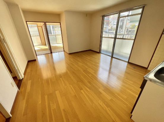 居室・リビング　※別号室のお写真となります