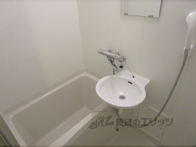 バス・シャワールーム　バス