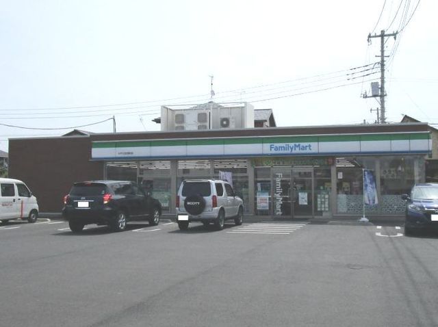 コンビニ　ファミリーマート水戸元吉田町店（コンビニ）まで361m