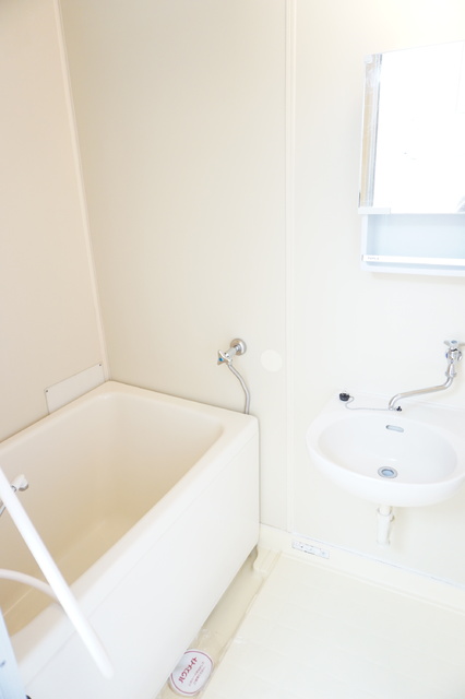 バス・シャワールーム　バスルームです♪