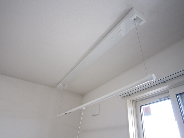 その他設備　室内物干し