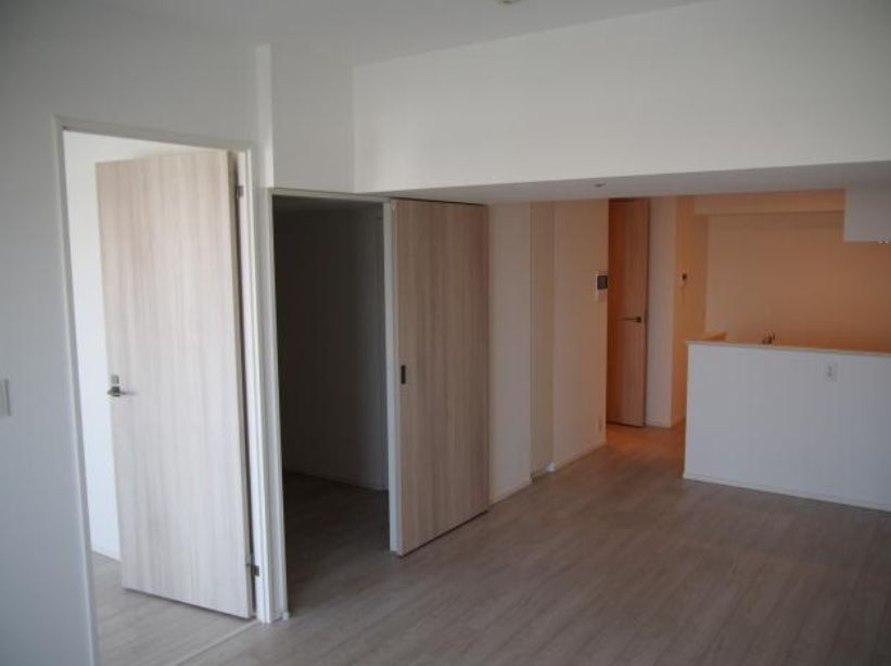 居室・リビング　別号室参考写真