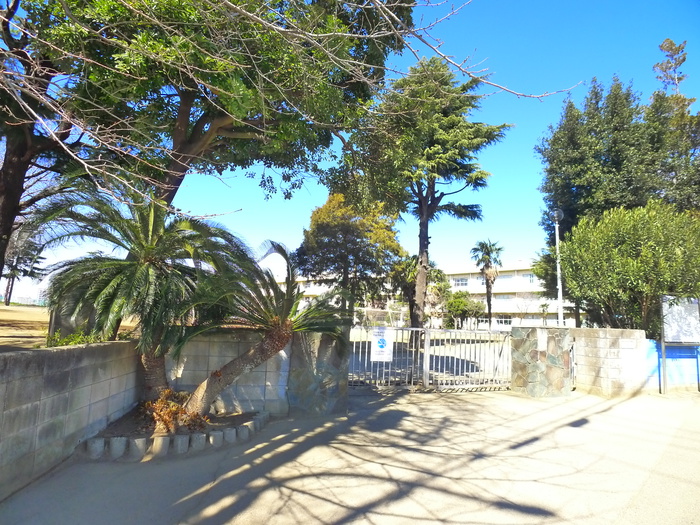 小学校　園生小学校（小学校）まで950m