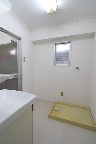 洗面設備　入居前の写真です。