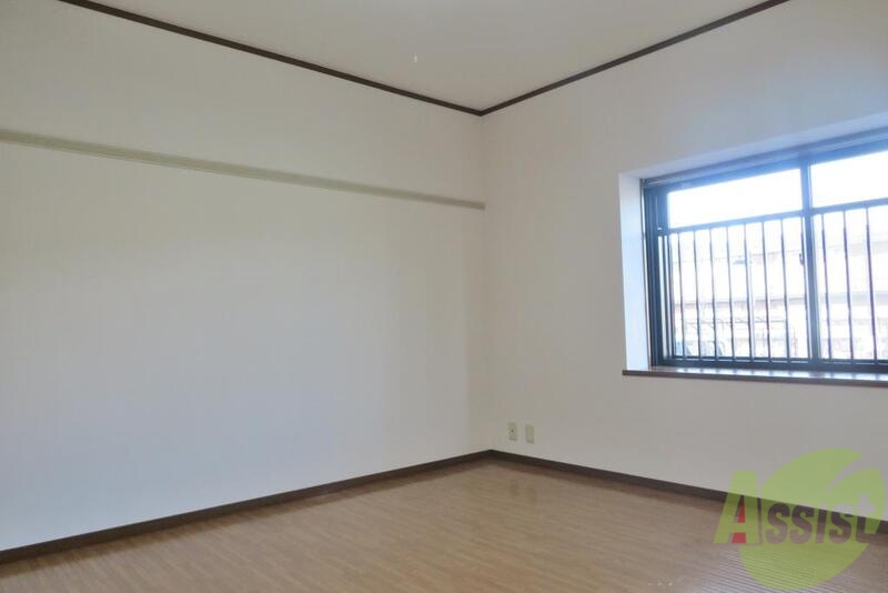 その他部屋・スペース　明るいお部屋で気持ちいいですね。