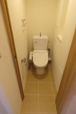 トイレ　※別部屋の参考写真です。