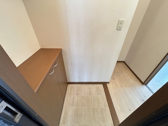 玄関　※別部屋の写真です
