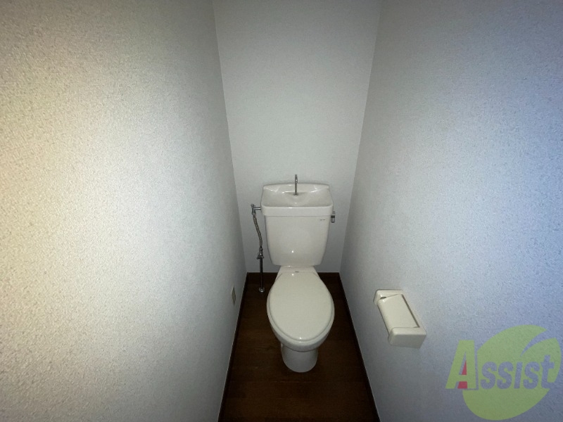 トイレ　シンプルなトイレです。毎日お世話になっております。