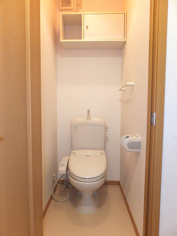 トイレ　温水洗浄便座