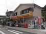 コンビニ　ヤマザキYショップ 満願寺山田商店（コンビニ）まで700m