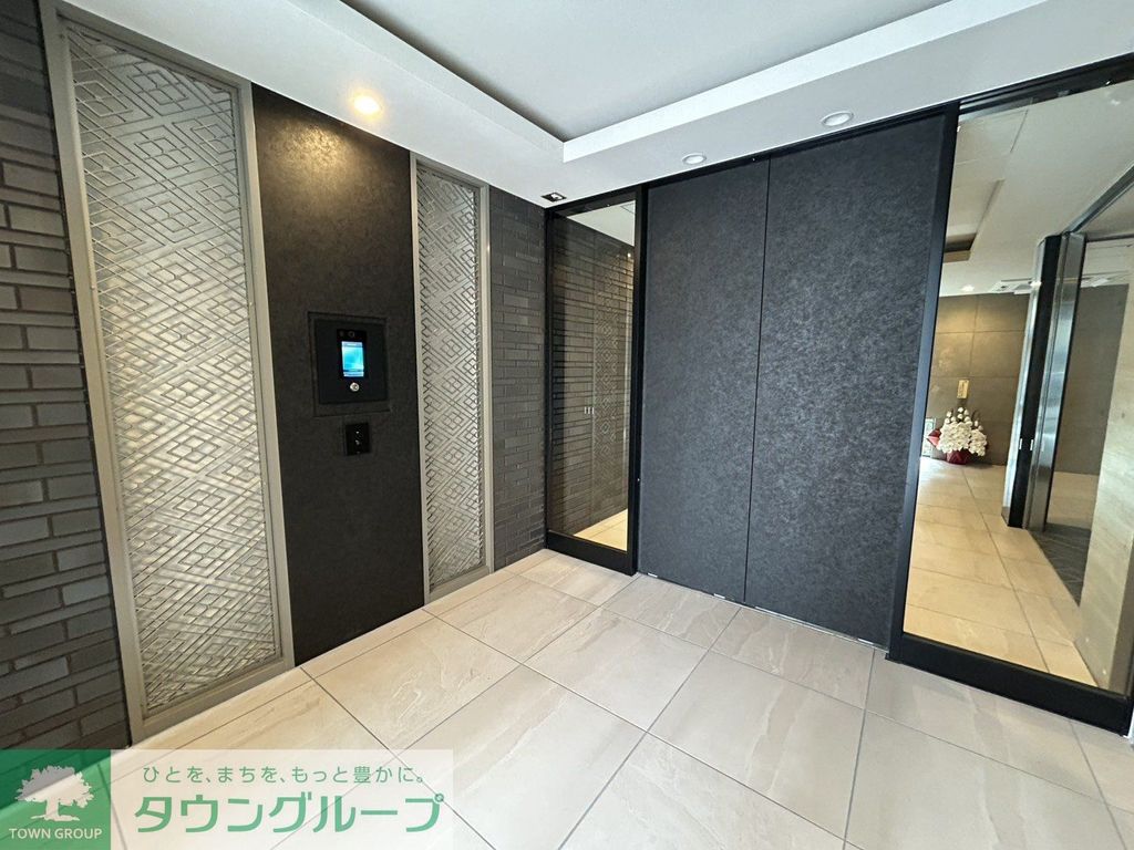 エントランス　エントランス