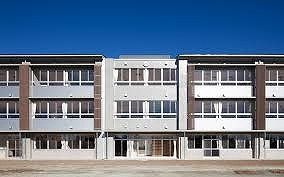 中学校　上里中学校（中学校）まで2000m