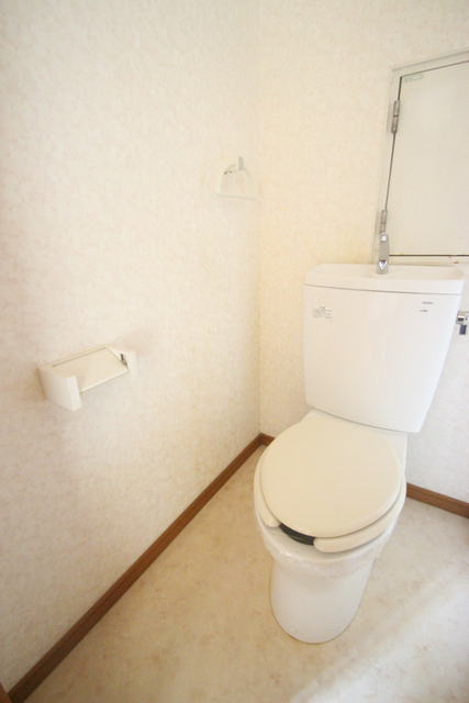 トイレ　※別号室の参考写真のため現況優先です。