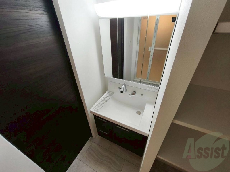 洗面設備　シャンプードレッサーで身支度もラクラクです！