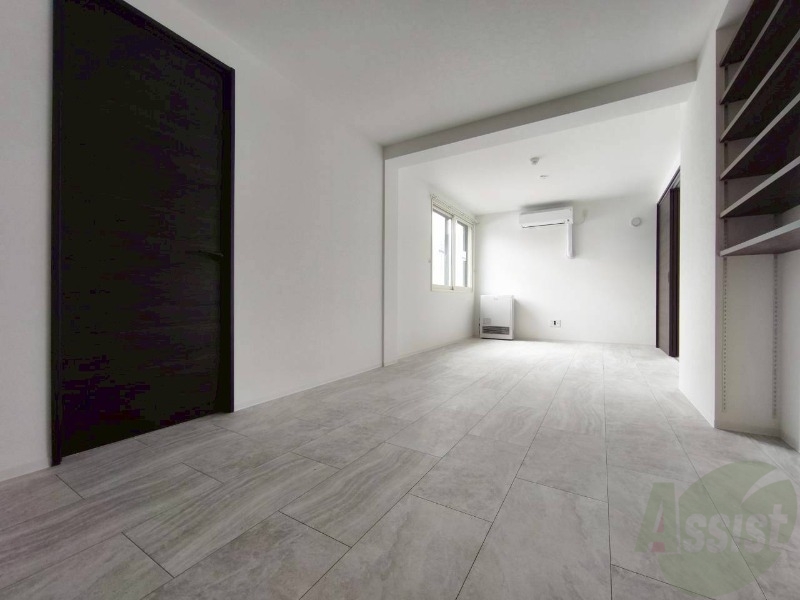 居室・リビング　スタイリッシュな印象のリビングになっています！