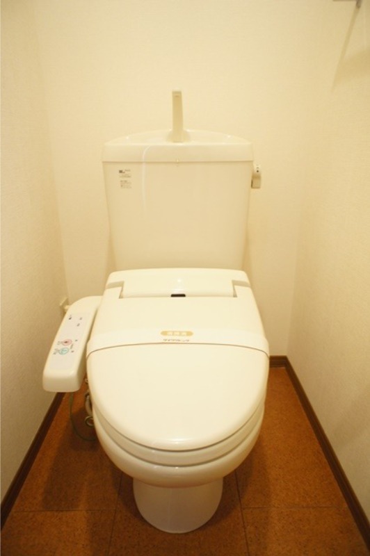 トイレ　図面と現状に相違がある場合には現状を優先