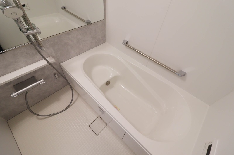 バス・シャワールーム　図面と現状に相違がある場合には現状を優先