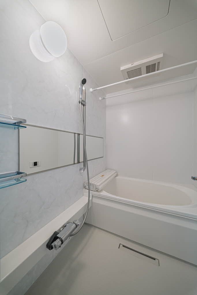 バス・シャワールーム　バスルーム