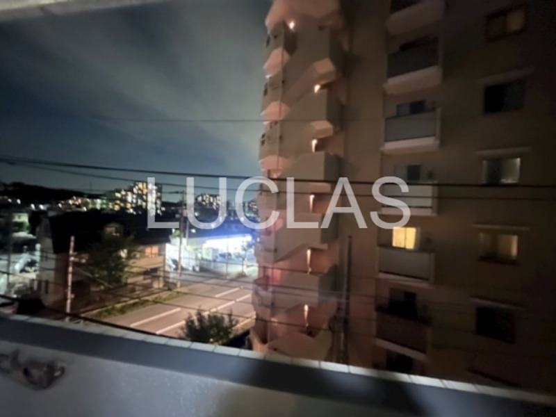 バルコニー　現地対応でご案内可能！03-6911-2228にご連絡くださ