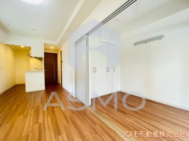 居室・リビング　同マンション別部屋参考写真
