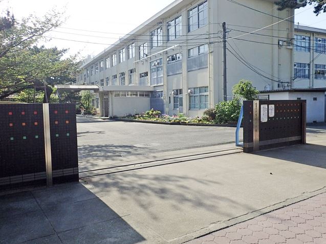 小学校　福岡市立百道小学校（小学校）まで387m