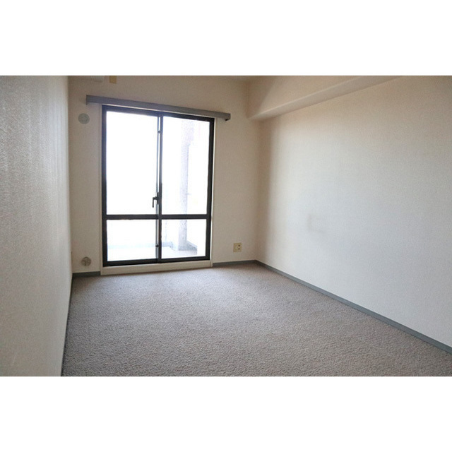 居室・リビング　玄関