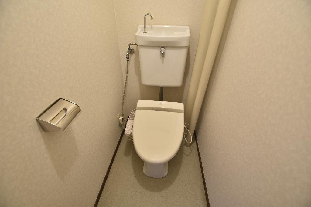 トイレ　シャワー付トイレ