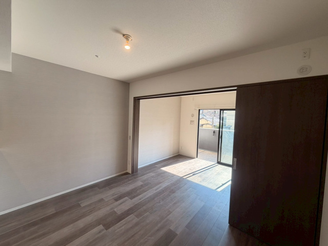 居室・リビング　別フロアの参考画像です