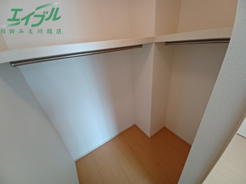 収納　同物件別室反転タイプ