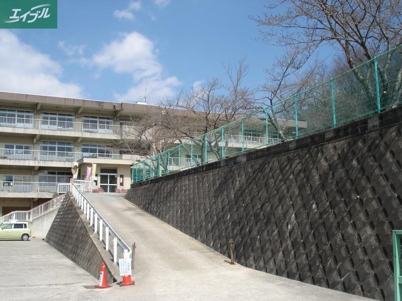 小学校　倉敷市立郷内小学校（小学校）まで1517m