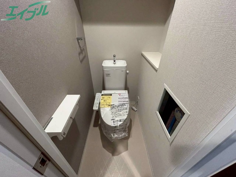 トイレ　別部屋同型タイプです。