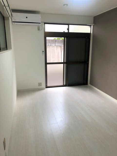 居室・リビング　別号室参考写真